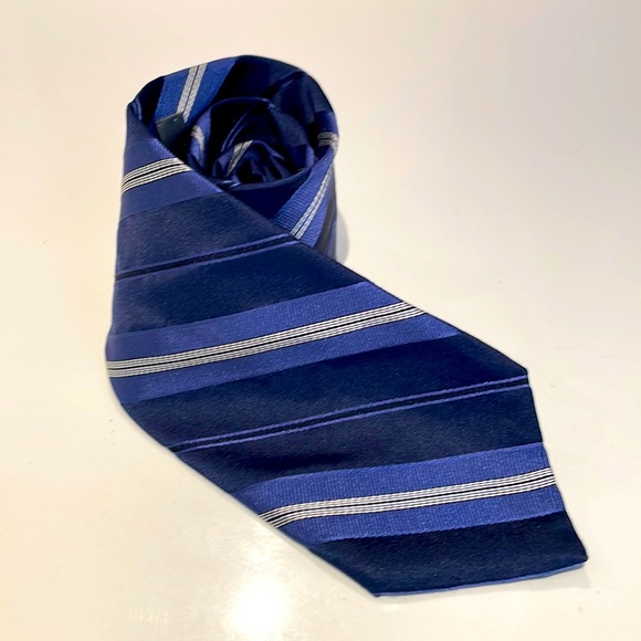 (2/$15) DKNY Tie - Picture 1 of 5